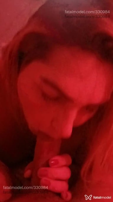 Acompanhante mulher trans loira (o) de olhos azuis em Londrina Acompanhante mulher trans loira (o) de olhos azuis em Londrina - Polaca