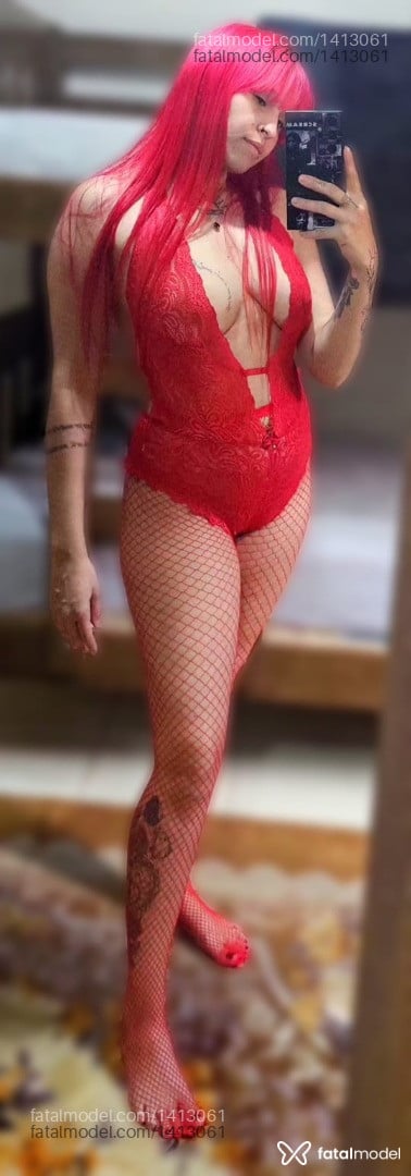 Acompanhante mulher ruiva (o) de olhos castanhos em Goiânia - Aline