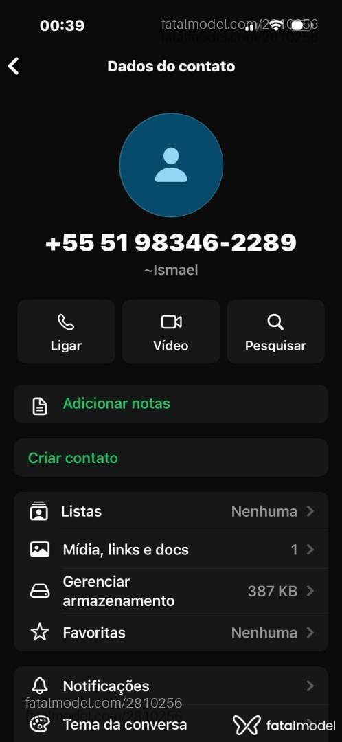 Acompanhante mulher loira (o) de olhos castanhos - Medusa