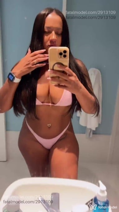 Acompanhante mulher morena (o) de olhos pretos em Itaguaí - Maryana
