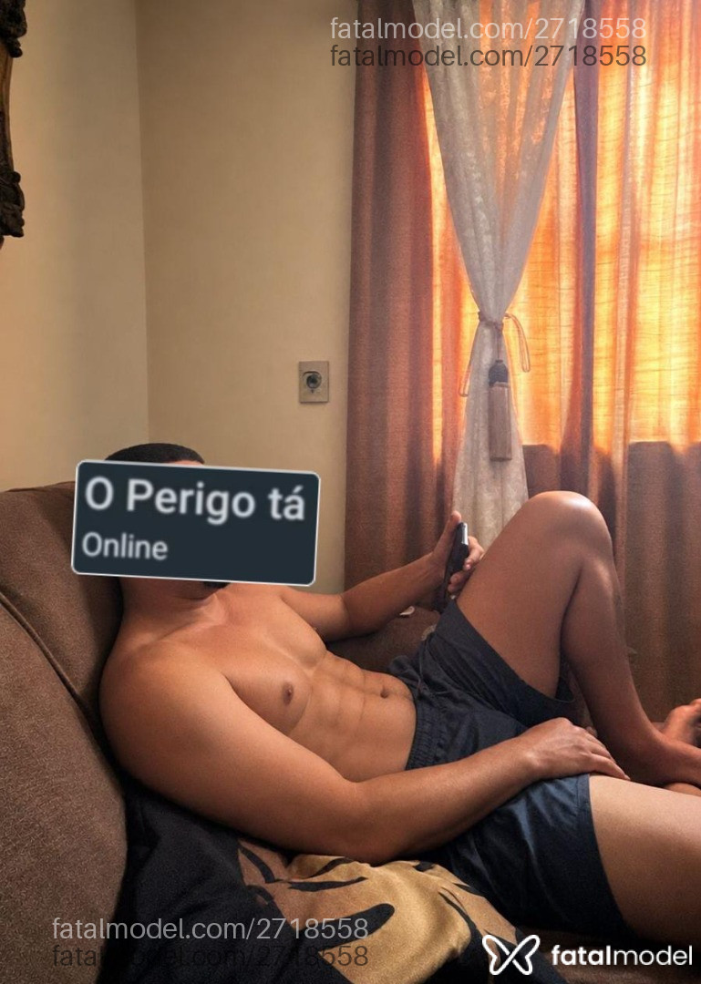 Acompanhante homem morena (o) de olhos pretos em Macaé - Oliver