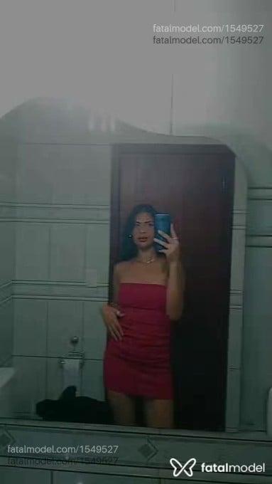 Acompanhante mulher com cabelo castanho de olhos castanhos - Lola Acompanhante mulher com cabelo castanho de olhos castanhos - Lola