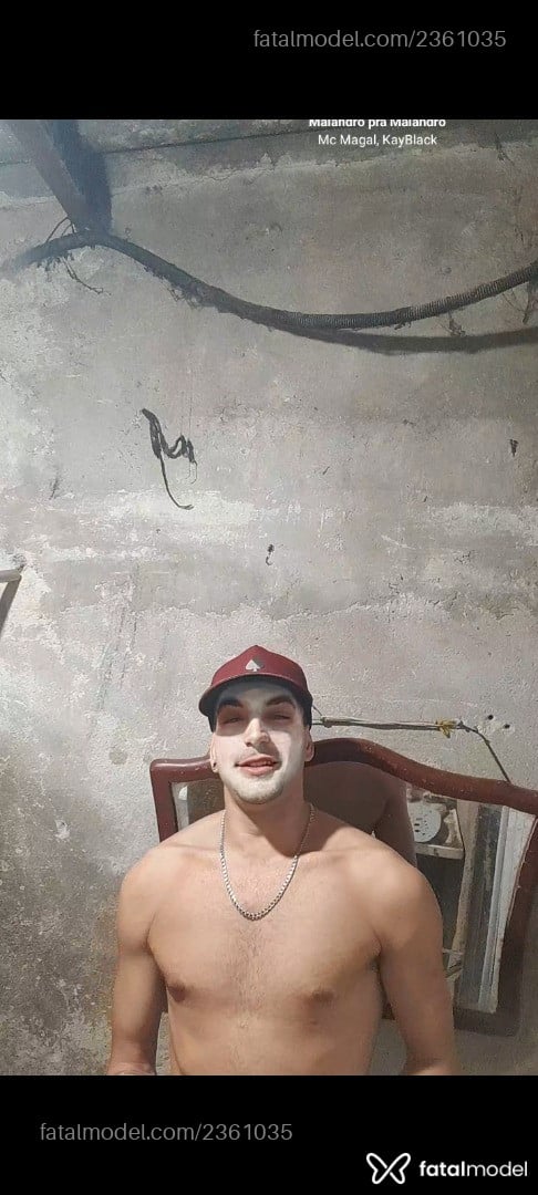 Acompanhante homem com cabelo castanho de olhos castanhos em Pelotas - Bagual