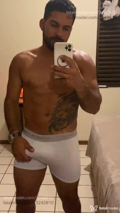 Acompanhante homem morena (o) de olhos castanhos em Florianópolis - Pablo