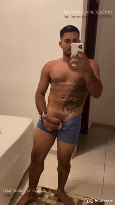 Acompanhante homem morena (o) de olhos castanhos em Florianópolis - Pablo