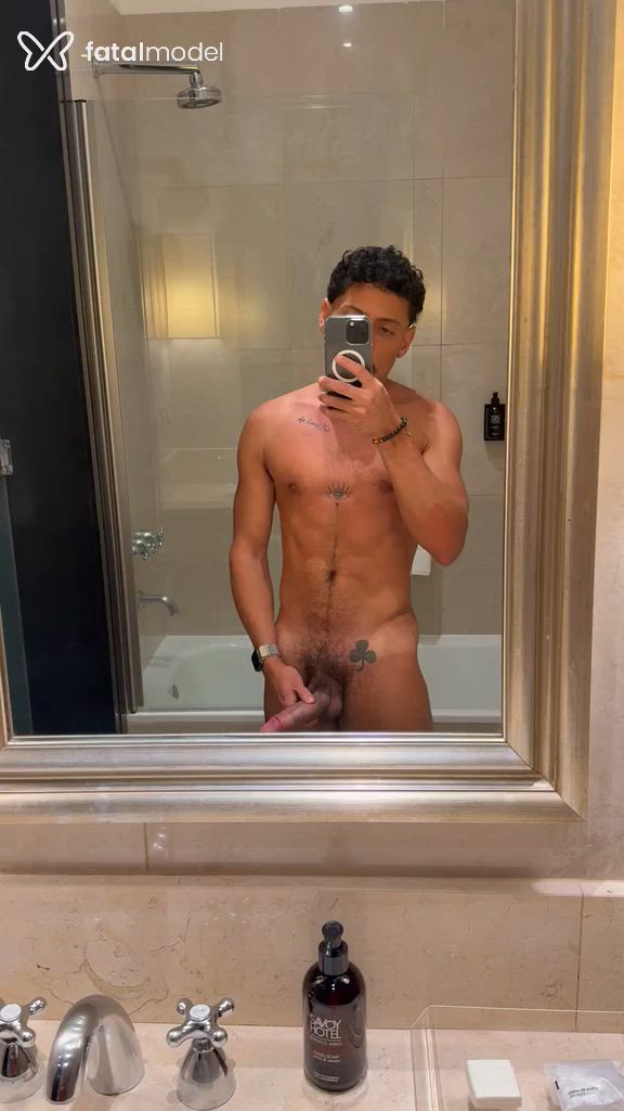 Acompanhante homem morena (o) de olhos castanhos em Guarulhos - Sadick Coutinho