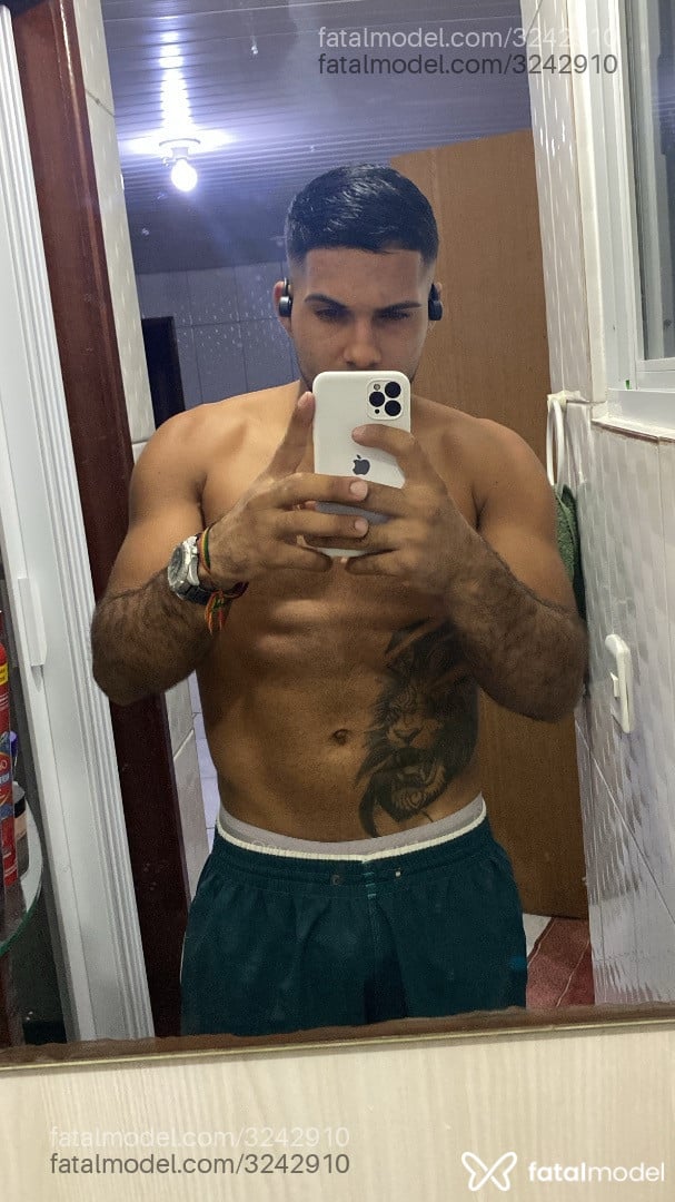 Acompanhante homem morena (o) de olhos castanhos em Florianópolis - Pablo