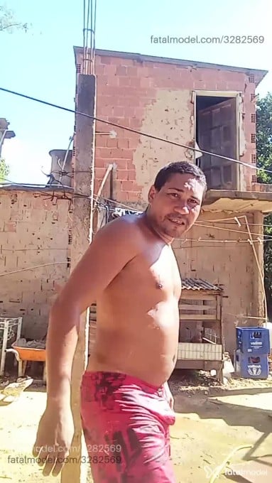 Acompanhante homem morena (o) de olhos castanhos em Atilio Vivacqua Acompanhante homem morena (o) de olhos castanhos em Atilio Vivacqua - Adail