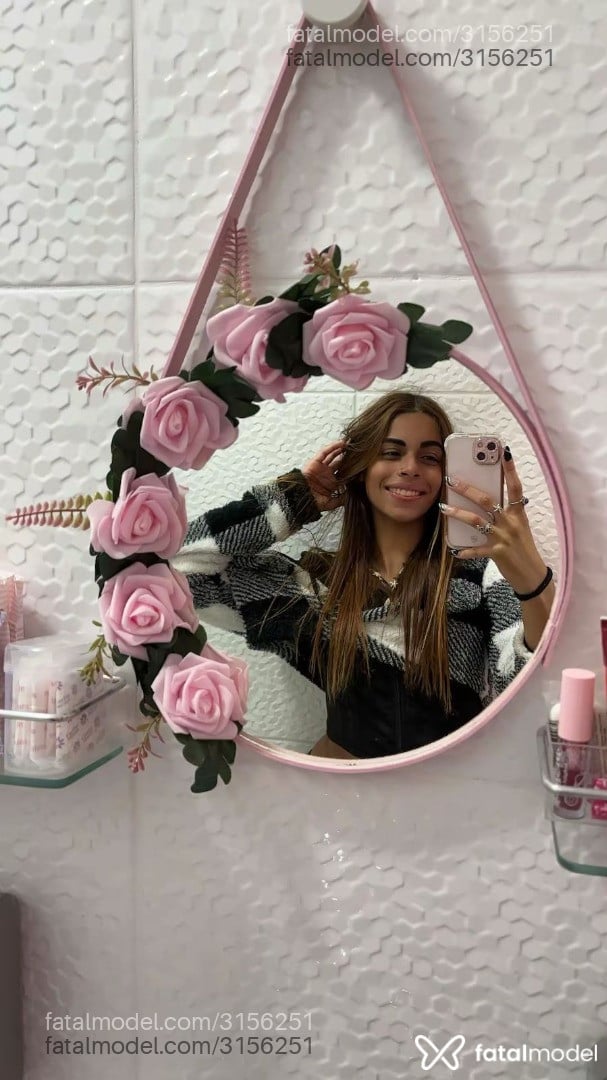 Acompanhante mulher com cabelo castanho de olhos castanhos em São Sebastião - Yasmin