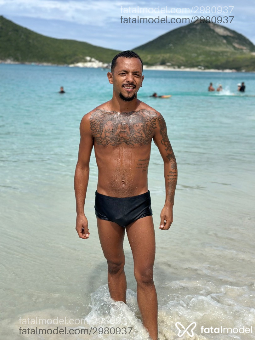 Acompanhante homem morena (o) de olhos pretos em Rio de Janeiro - Alexandre Magalhãe