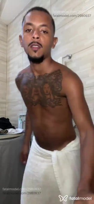 Acompanhante homem morena (o) de olhos pretos em Rio de Janeiro - Alexandre Magalhãe
