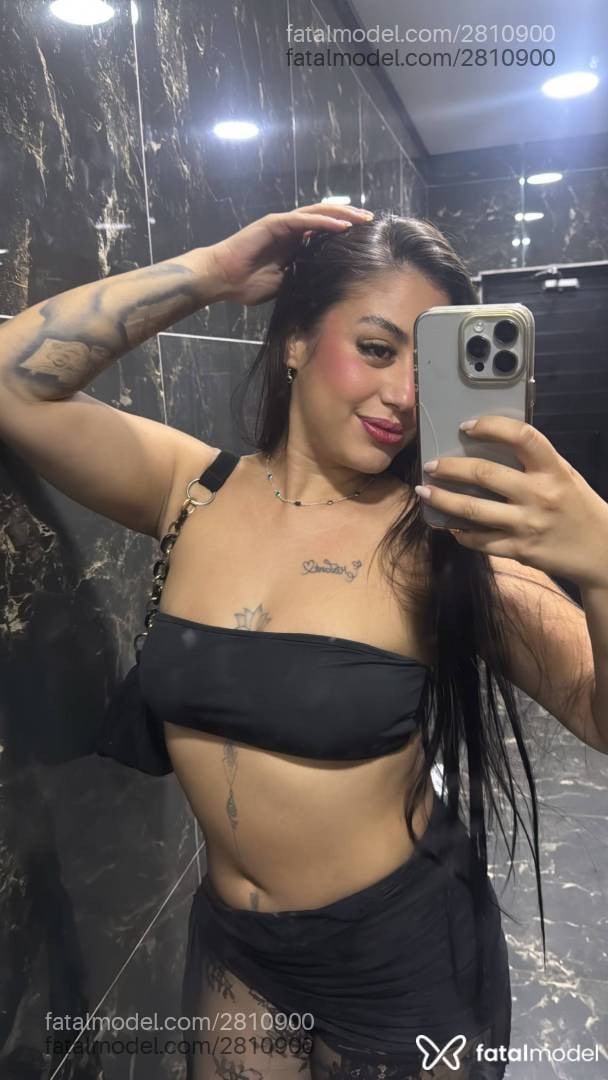 Acompanhante mulher com cabelo castanho de olhos pretos - Liz