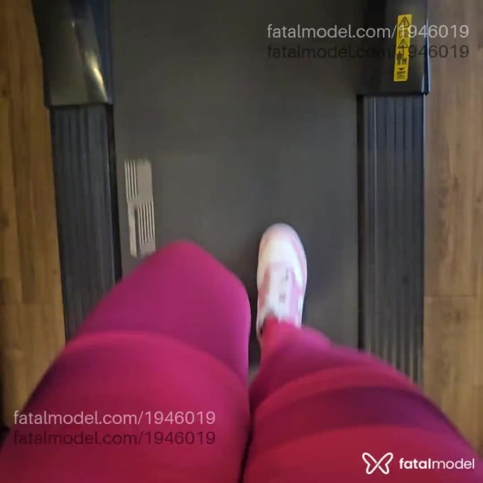Acompanhante mulher loira (o) de olhos castanhos em Virtual - Dommetherapy