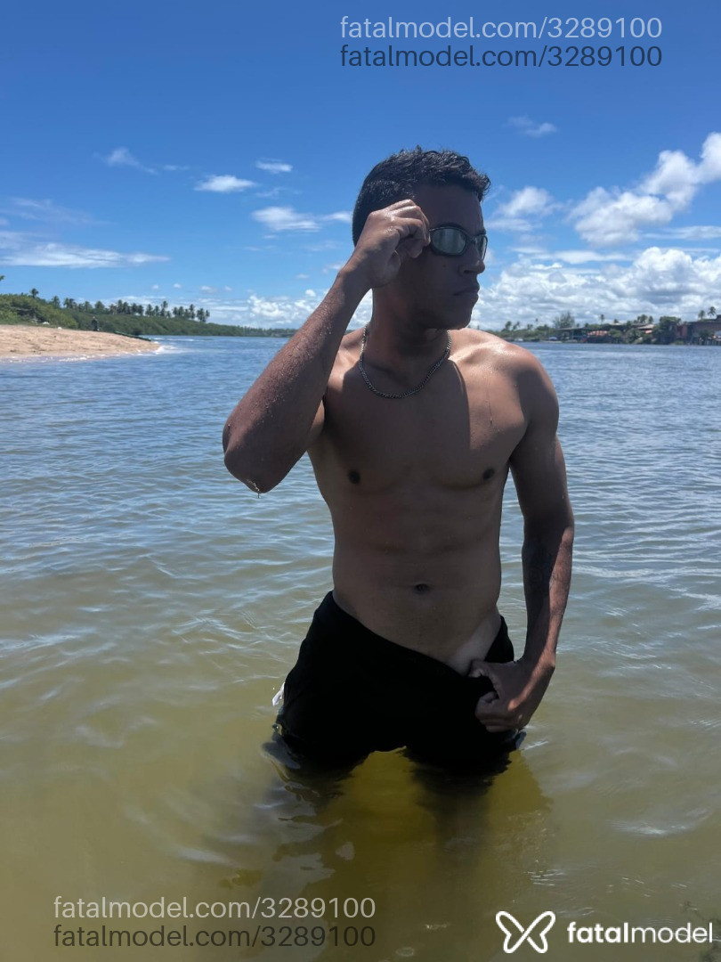 Acompanhante homem morena (o) de olhos castanhos - Luquinhas Acompanhante homem morena (o) de olhos castanhos - Luquinhas
