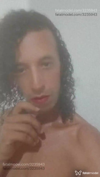 Acompanhante homem morena (o) de olhos castanhos em Diamantino - Camaleoa Saffada