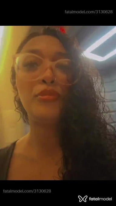 Acompanhante mulher com cabelo castanho de olhos castanhos em São Paulo - Ayra Bellini