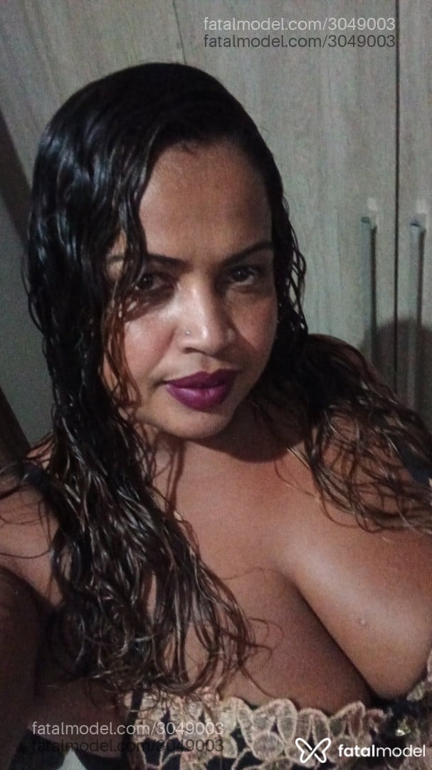 Acompanhante mulher morena (o) de olhos mel - MORENA Acompanhante mulher morena (o) de olhos mel - MORENA