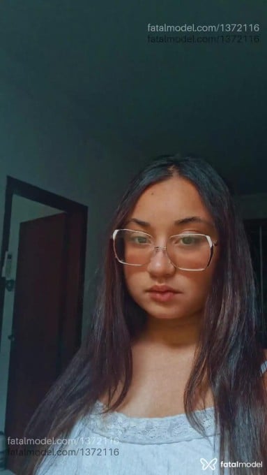 Acompanhante mulher com cabelo castanho de olhos castanhos em Araras - Carolzinha