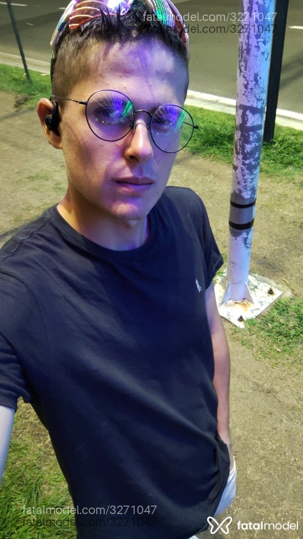 Acompanhante homem com cabelo castanho de olhos castanhos em Indaiatuba Acompanhante homem com cabelo castanho de olhos castanhos em Indaiatuba - Kevin