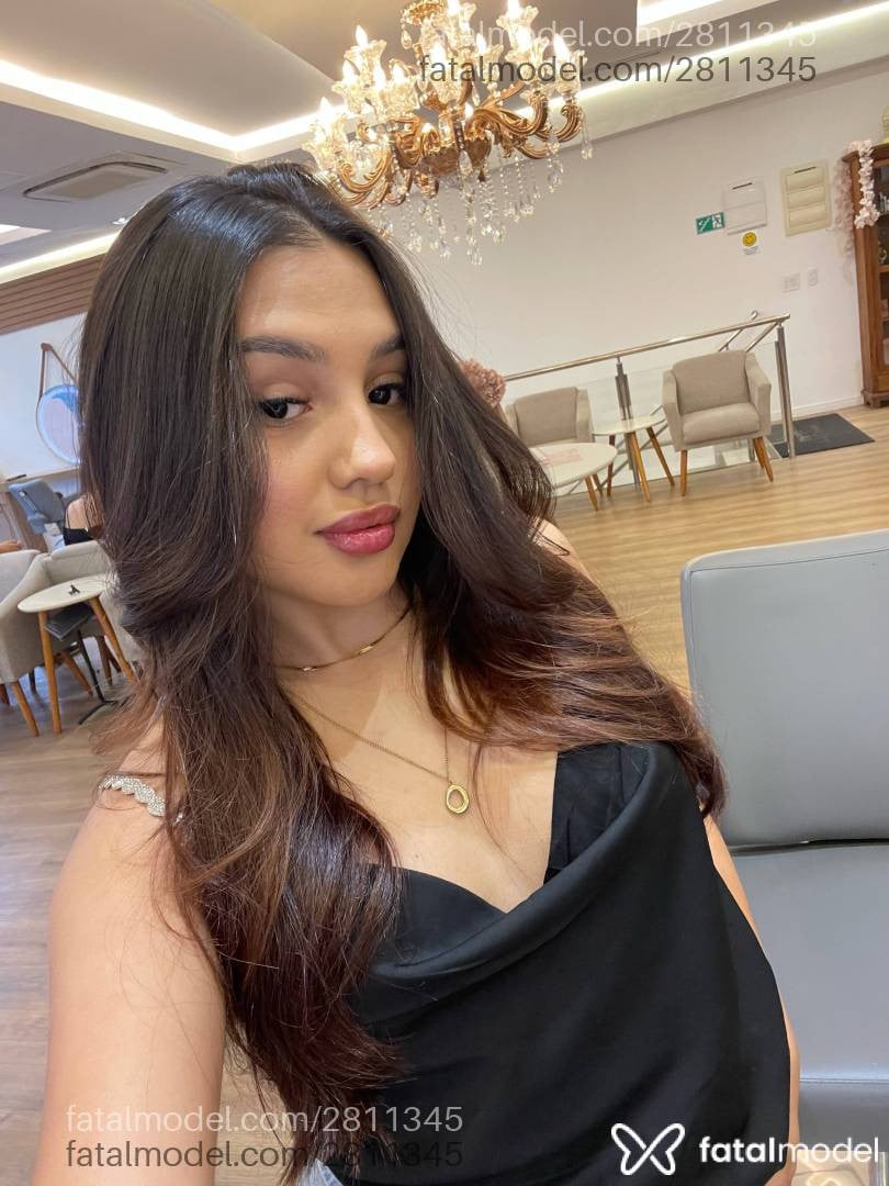 Acompanhante mulher com cabelo castanho de olhos pretos em São Paulo - Ana Suesz