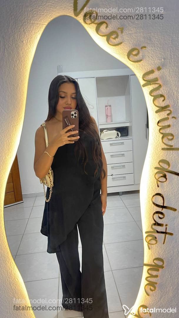 Acompanhante mulher com cabelo castanho de olhos pretos em São Paulo - Ana Suesz