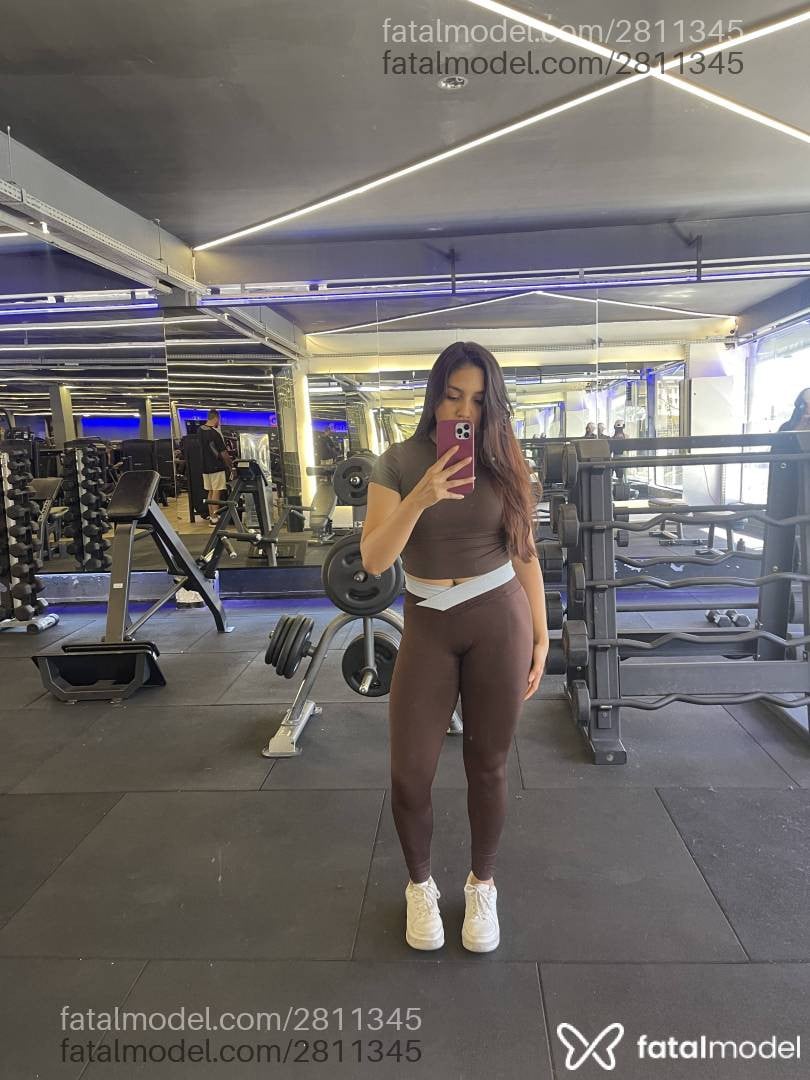 Acompanhante mulher com cabelo castanho de olhos pretos em São Paulo - Ana Suesz