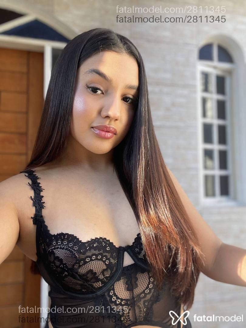 Acompanhante mulher com cabelo castanho de olhos pretos em São Paulo - Ana Suesz