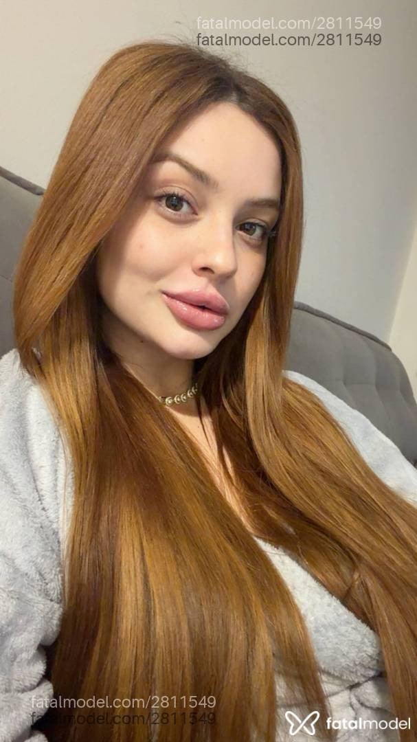 Acompanhante mulher ruiva (o) de olhos mel - Loren