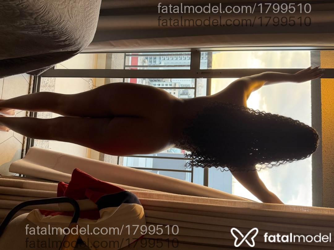Acompanhante mulher morena (o) de olhos pretos em Patrocínio - Giovanna