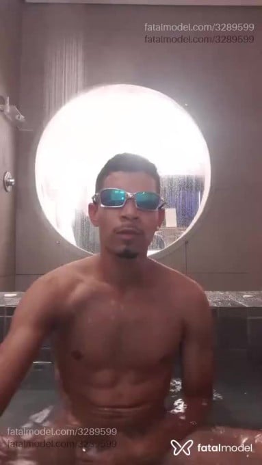 Acompanhante homem com cabelo castanho de olhos castanhos em Belo Horizonte - Boydemoto