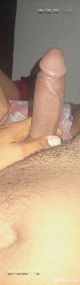 Acompanhante homem morena (o) de olhos castanhos em Teófilo Otoni - Carlos