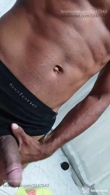 Acompanhante homem morena (o) de olhos pretos em Virtual - Felipe