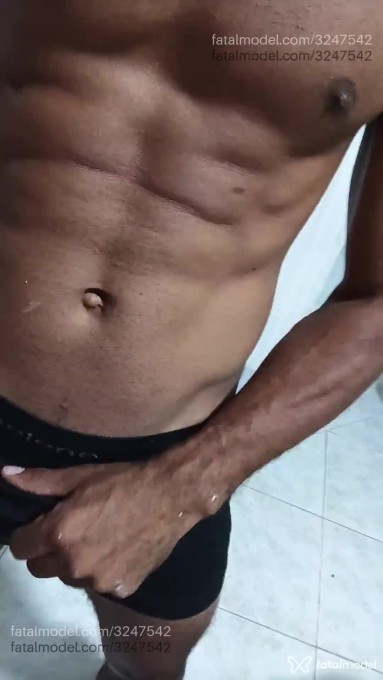 Acompanhante homem morena (o) de olhos pretos em Virtual - Felipe