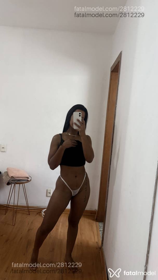 Acompanhante mulher morena (o) de olhos pretos - Luana
