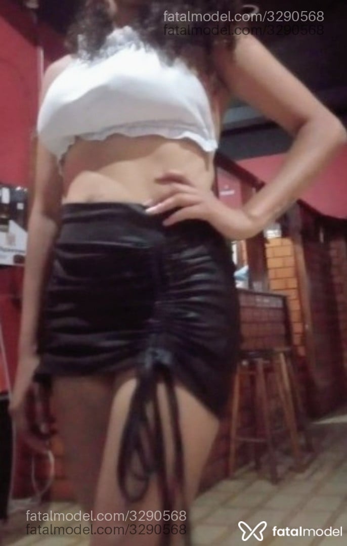 Acompanhante mulher com cabelo castanho de olhos pretos em Porto Alegre - Rafah