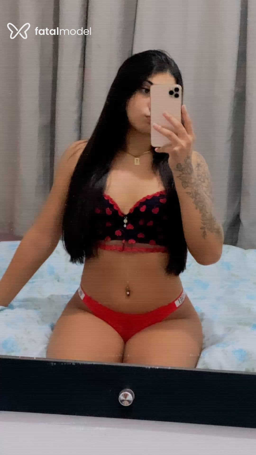 Acompanhante mulher com cabelo castanho de olhos castanhos - Raysa