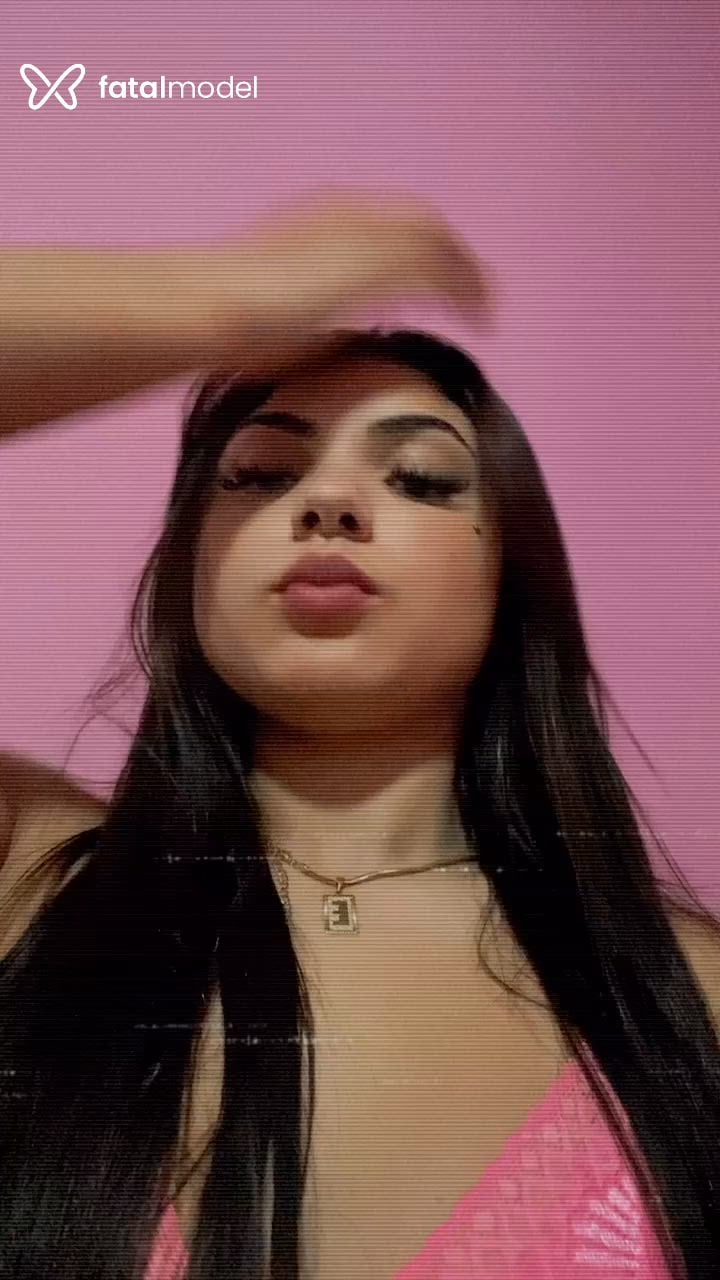 Acompanhante mulher com cabelo castanho de olhos castanhos - Raysa