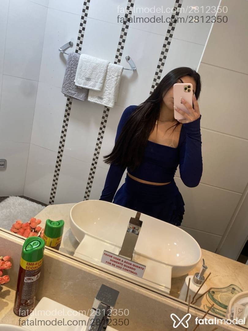 Acompanhante mulher com cabelo castanho de olhos castanhos em Novo Hamburgo Acompanhante mulher com cabelo castanho de olhos castanhos em Novo Hamburgo - Raysa