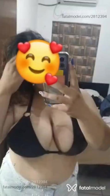 Acompanhante mulher com cabelo castanho de olhos castanhos em Maringá - Pamela