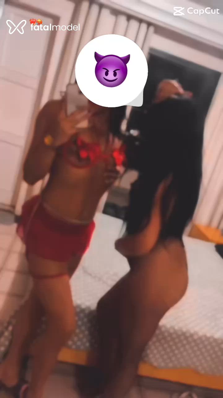 Acompanhante mulher trans morena (o) de olhos castanhos - Jhully