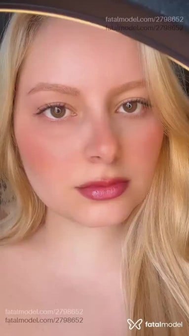 Acompanhante mulher loira (o) de olhos mel em Curitiba - Melissa Muzzi