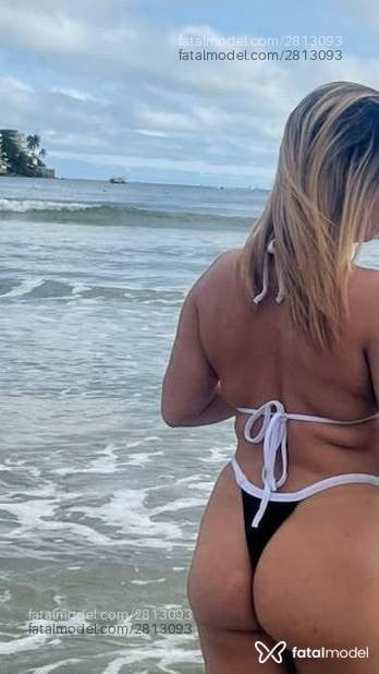 Acompanhante mulher loira (o) de olhos castanhos - Stefanny