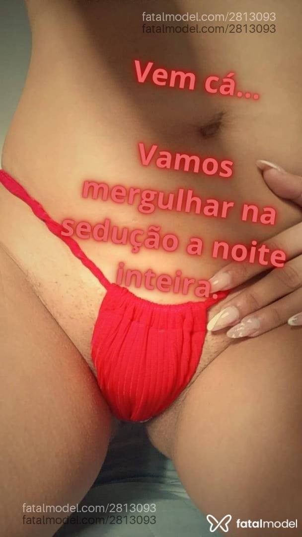 Acompanhante mulher loira (o) de olhos castanhos - Stefanny