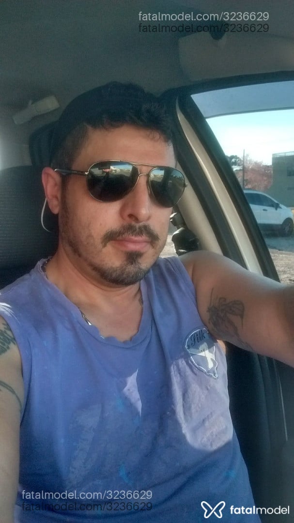 Acompanhante homem morena (o) de olhos castanhos - Romannvs