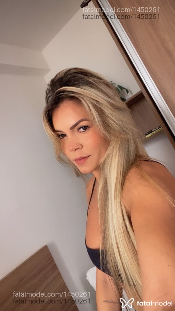 Acompanhante mulher loira (o) de olhos castanhos em Campina Grande - Isis Castelli