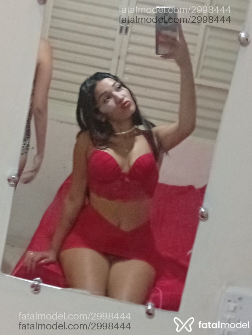 Acompanhante mulher morena (o) de olhos castanhos em Inocência Acompanhante mulher morena (o) de olhos castanhos em Inocência - Biamendes