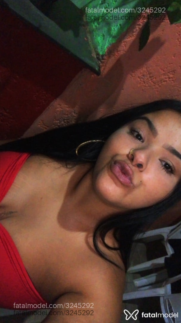 Acompanhante mulher morena (o) de olhos castanhos em Uberlândia - Cristina