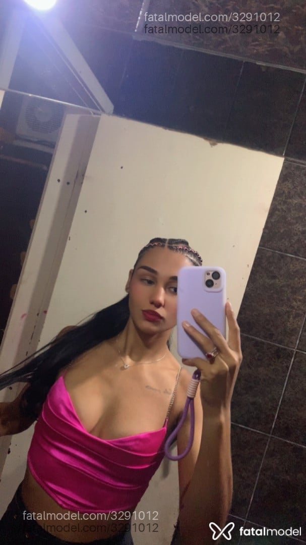 Acompanhante mulher morena (o) de olhos pretos - Rafaela Acompanhante mulher morena (o) de olhos pretos - Rafaela