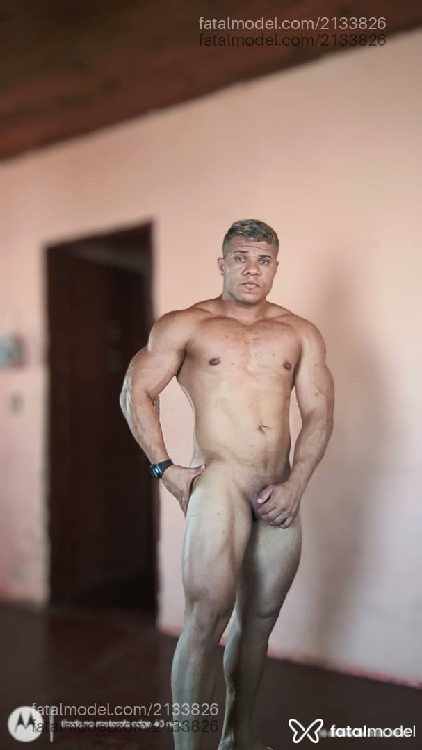 Acompanhante homem morena (o) de olhos castanhos em Ribeirão Cascalheira - Bruno Nery