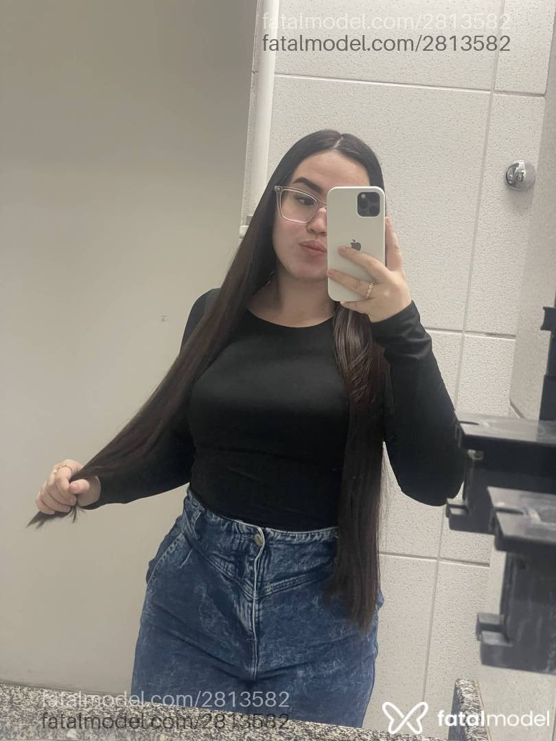 Acompanhante mulher com cabelo castanho de olhos castanhos em Bento Gonçalves Acompanhante mulher com cabelo castanho de olhos castanhos em Bento Gonçalves - Natss